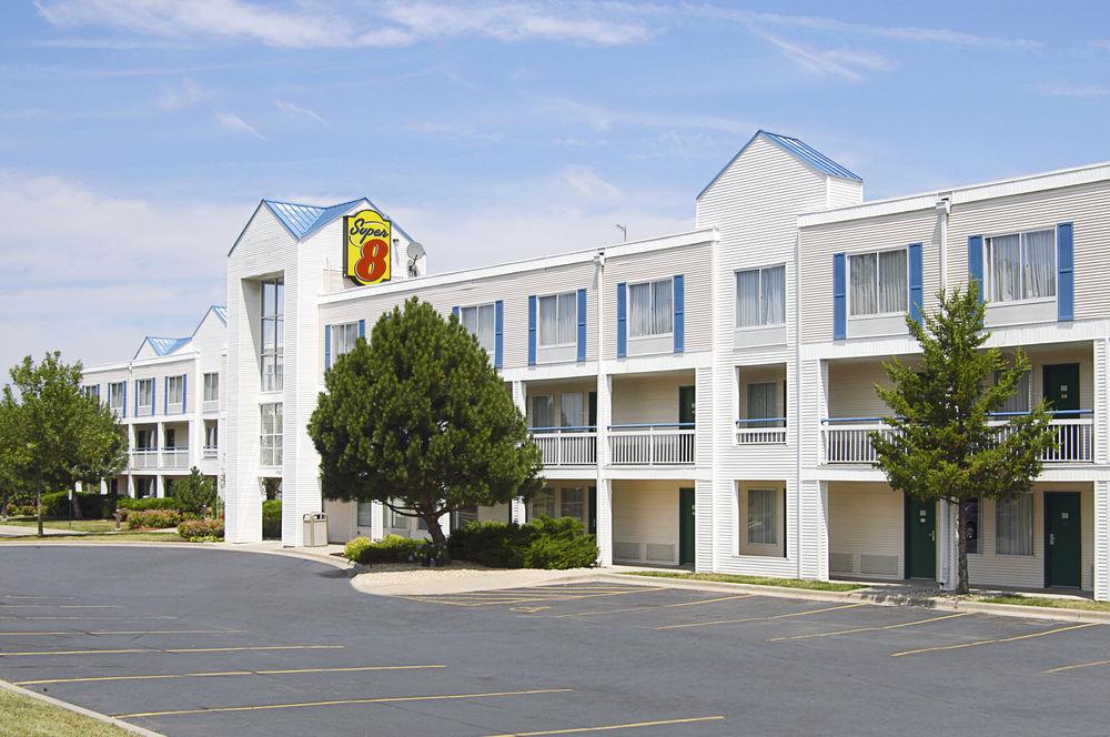 Super 8 By Wyndham Madison East Ξενοδοχείο Εξωτερικό φωτογραφία