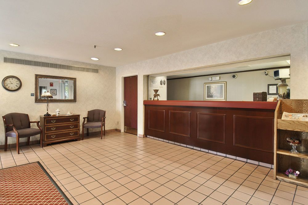 Super 8 By Wyndham Madison East Ξενοδοχείο Εσωτερικό φωτογραφία